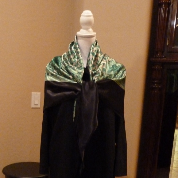 Scarf Black Green Silver NWT - Picture 4 of 6